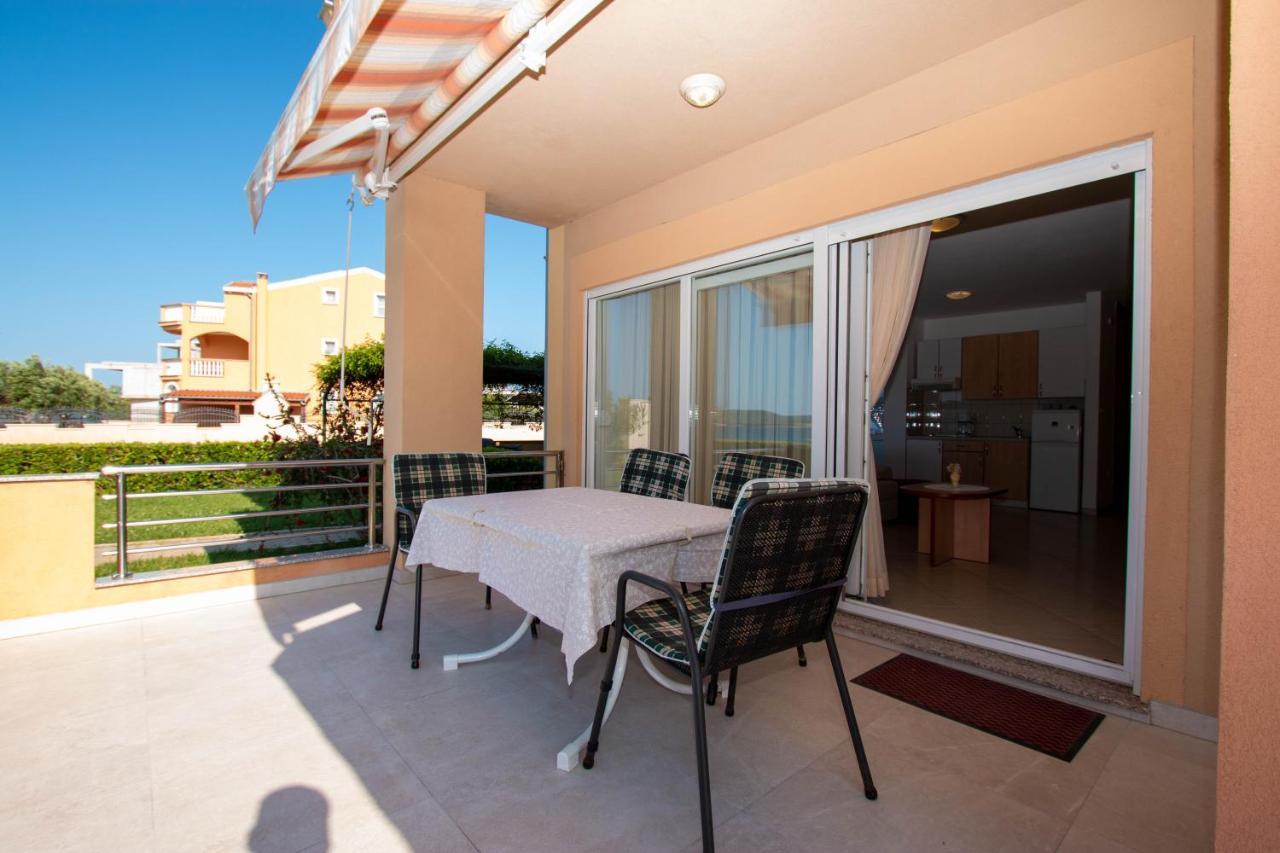 Apartments Matas Sukošan Exterior foto